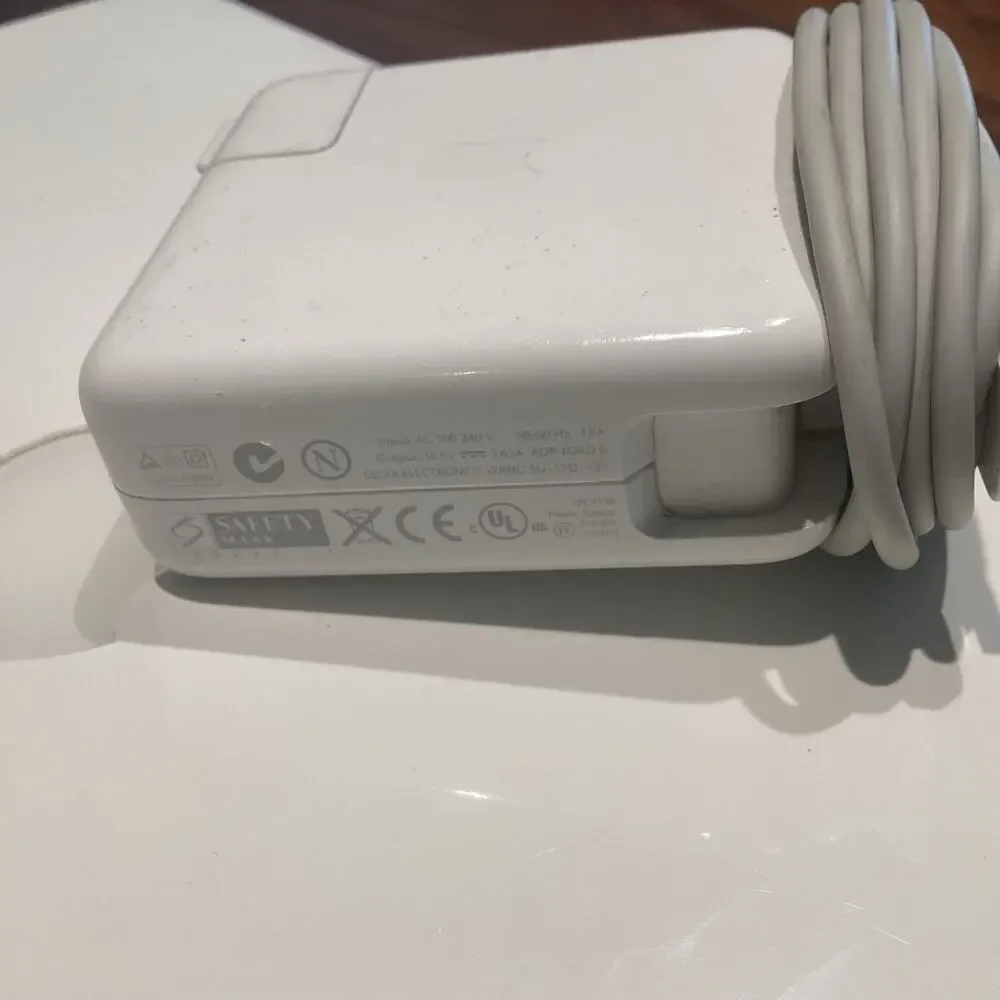 Late 2007 Apple MacBook A1181 13